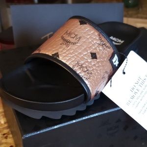 Womens size 10/ 40 MCM slides